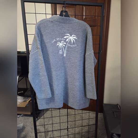 The Beach People Caridgan Sweater - Picture 2 of 8